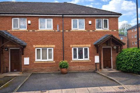 4 bedroom semi-detached house to rent, Headford Gardens