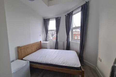 House share to rent, Kilburn High Road, Kilburn, NW6