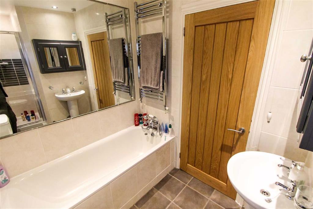 Luxurious Bathroom