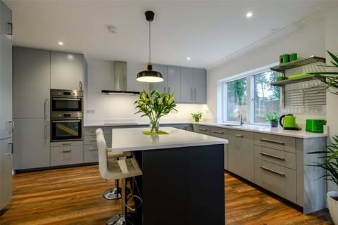 296 Drayton High Road, Norwich, NR6 5BJ
