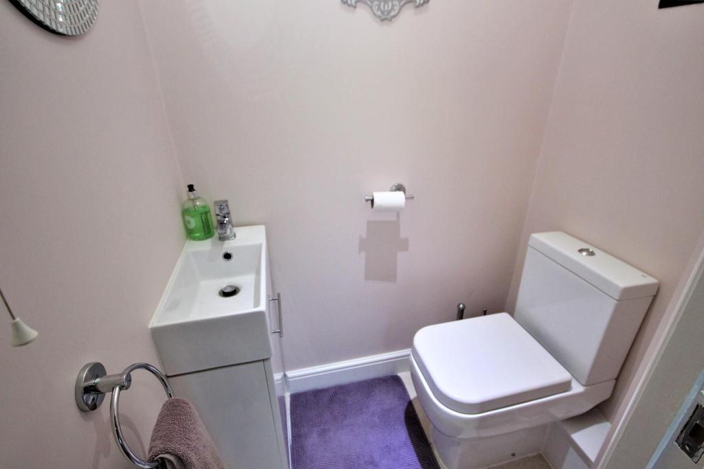 Cloakroom/WC