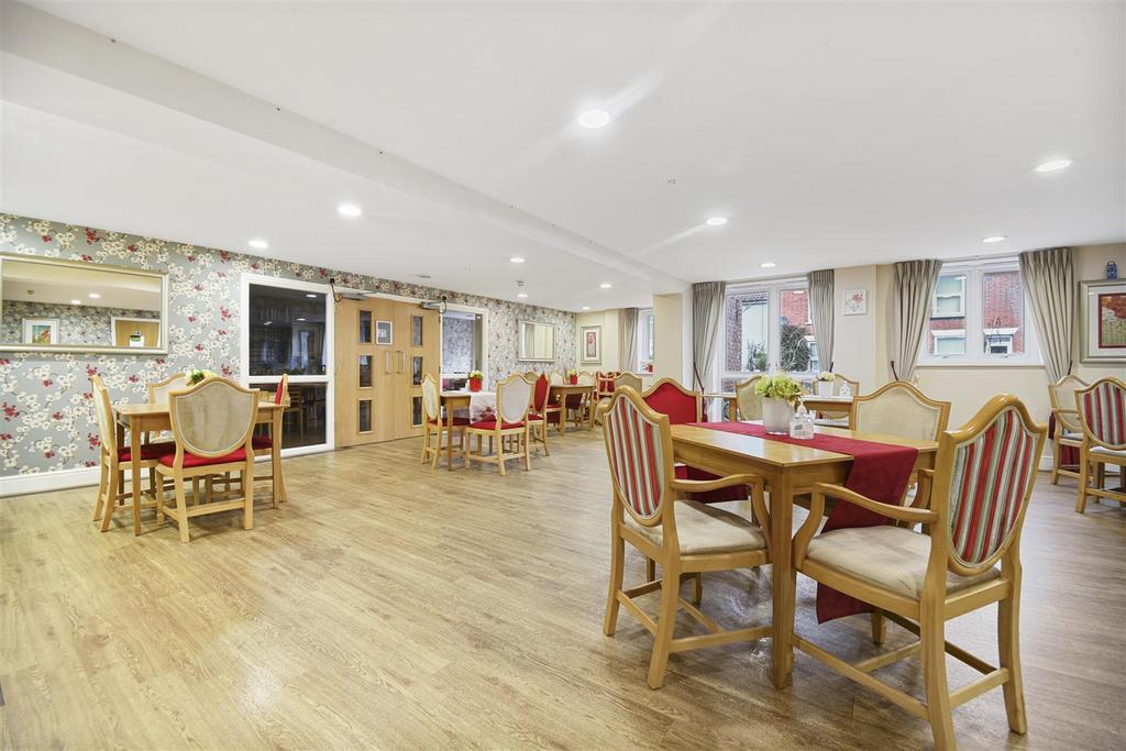 Booth Court - restaurant.jpg