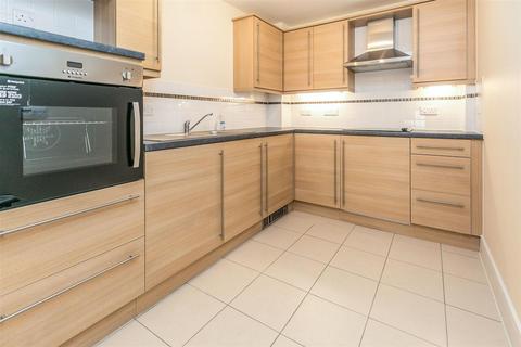 1 bedroom apartment for sale, Cartwright Court, Church Street, Malvern, Worcestershire, WR14 2GE