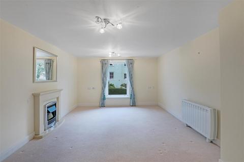 1 bedroom apartment for sale, Cartwright Court, Church Street, Malvern, Worcestershire, WR14 2GE