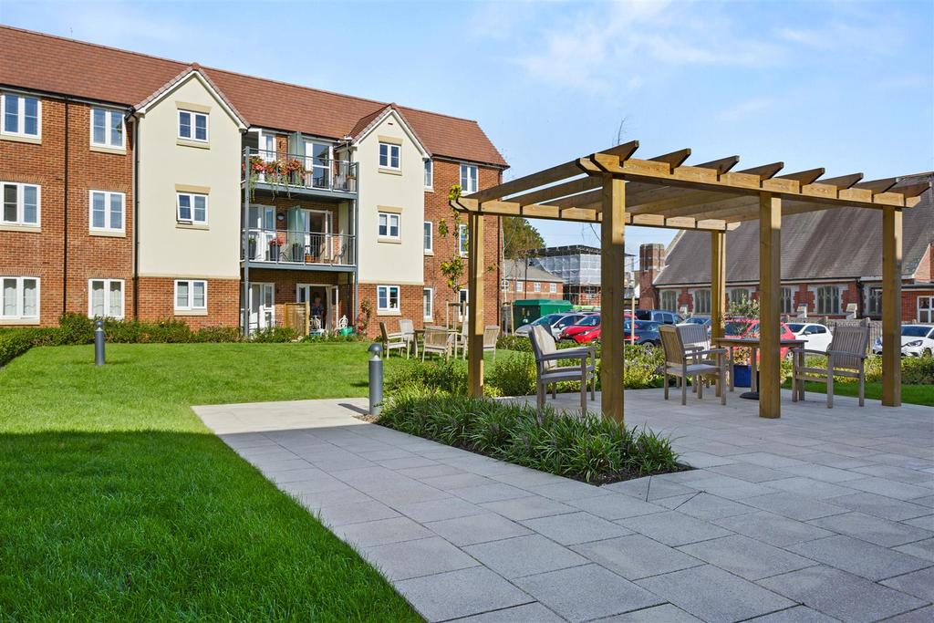 Shilling Place, London Road... 2 bed apartment £340,000