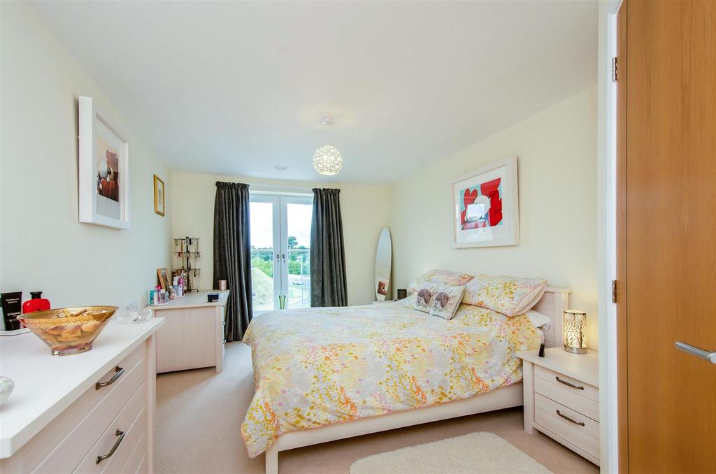 Bedroom One(a).jpg