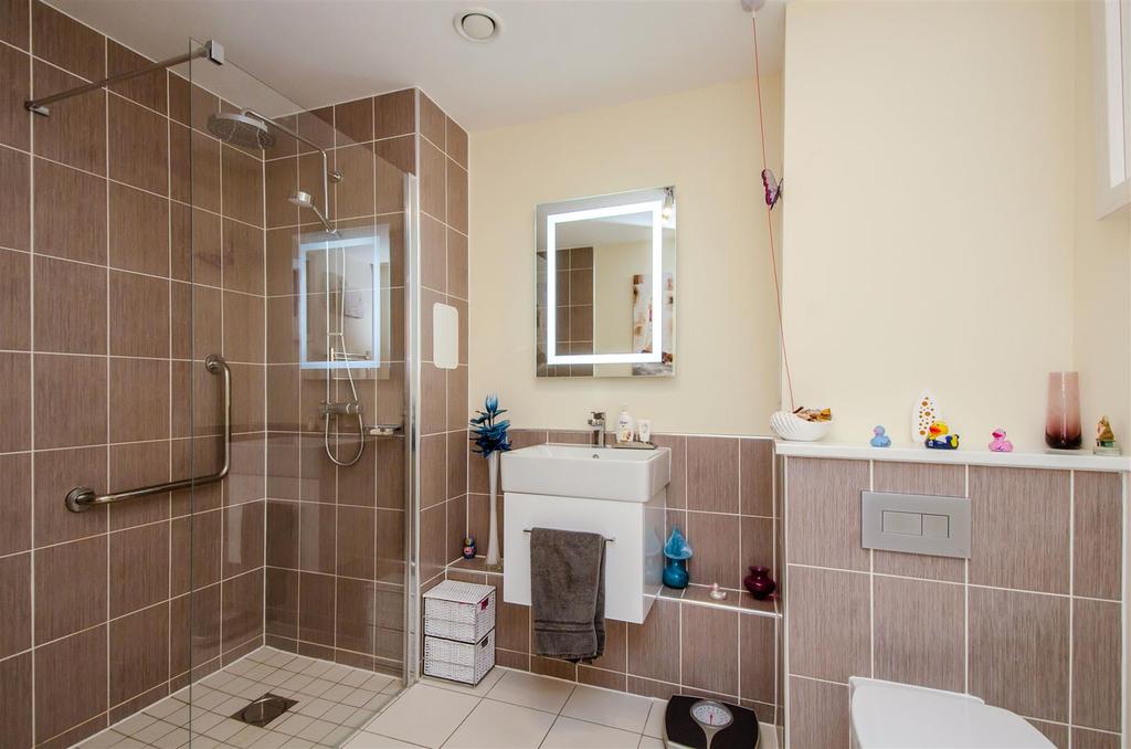 Ensuite.jpg