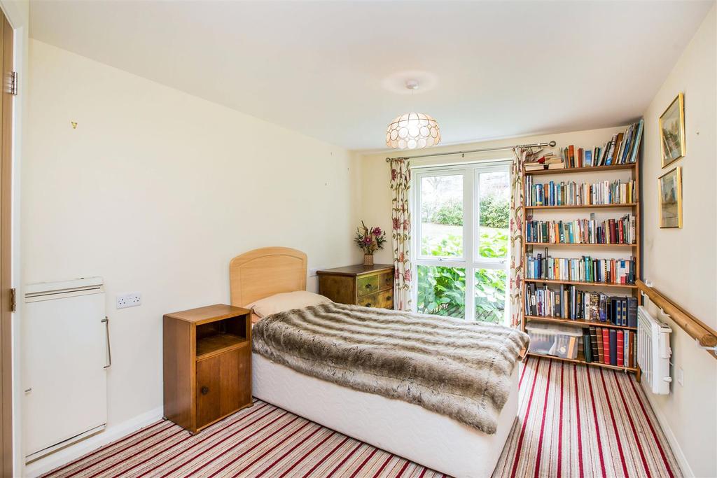 Bedroom (2).jpg