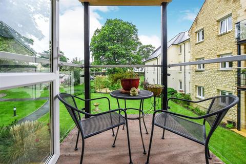 2 bedroom apartment for sale - Holmcroft Court, Charlton Road, Shepton Mallet