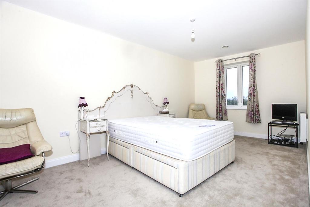 Master Bedroom.jpg