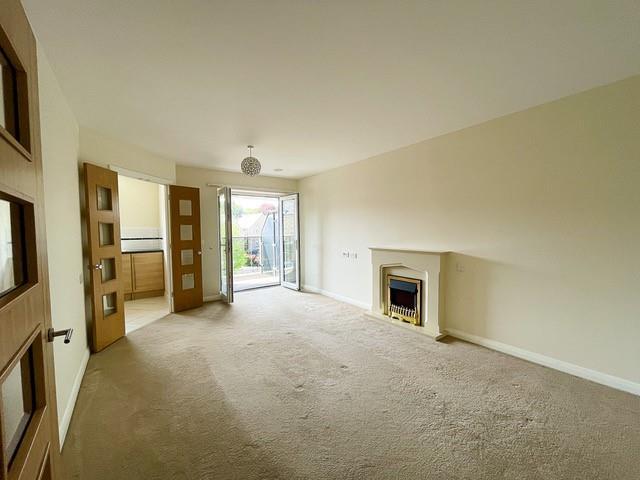Living dining room.jpg