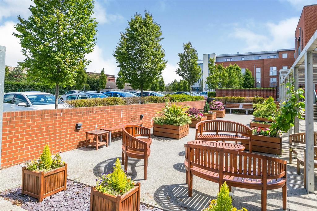 The Brow, Burgess Hill 1 bed apartment for sale £195,000