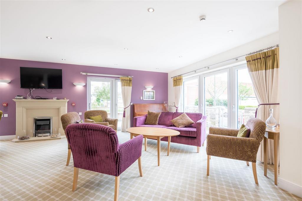 Lyle Court Residents Lounge.jpg