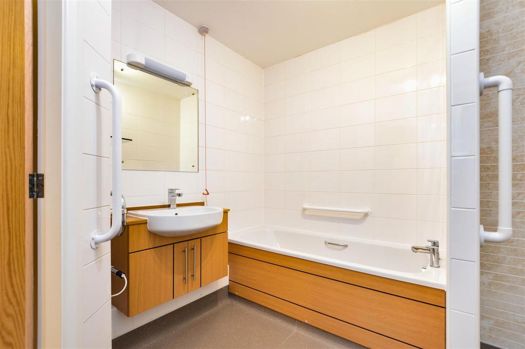 Bathroom 51 LC.jpg
