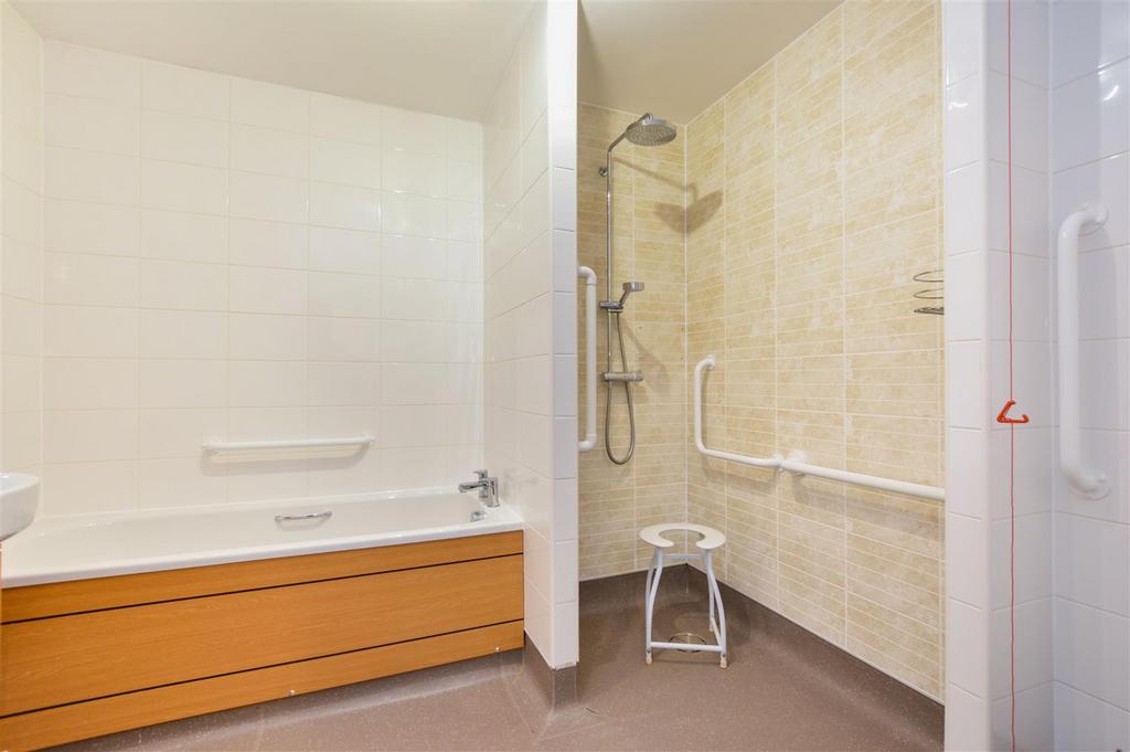 Bathroom 51 LC(b).jpg