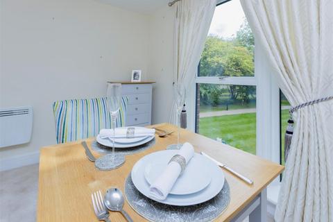 2 bedroom apartment for sale, Glenhills Court, Little Glen Road, Glen Parva, Leicester