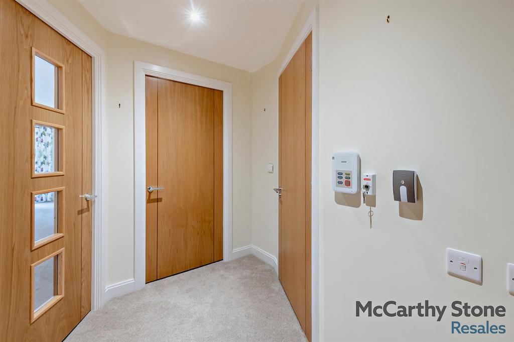 8663715-interior20-800.jpg