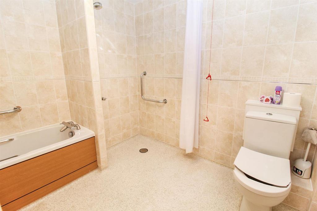 Wet Room..jpg