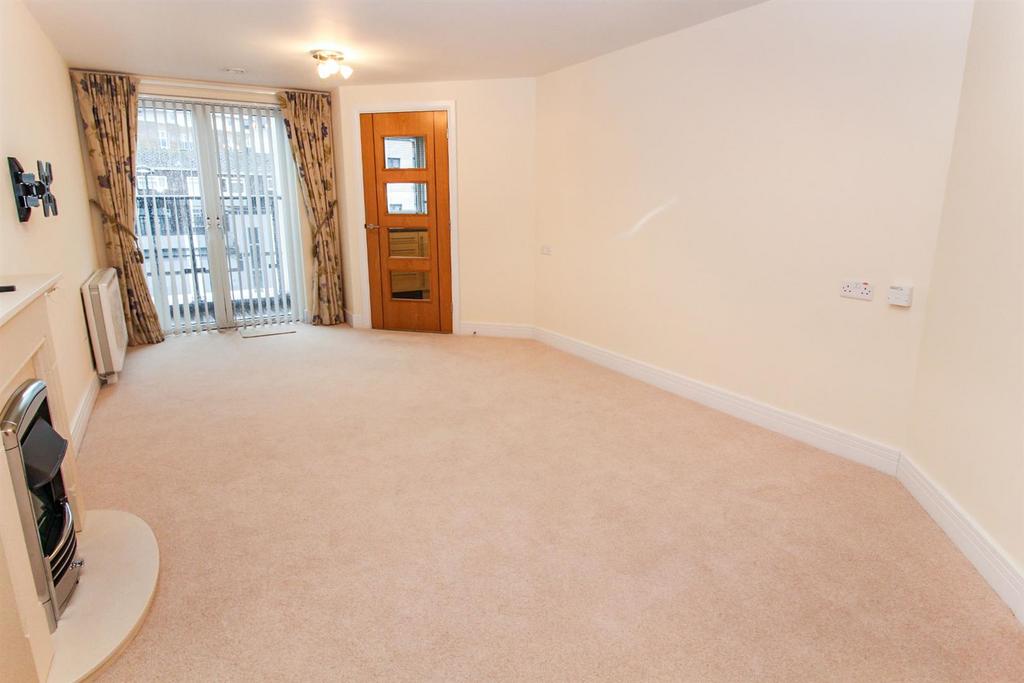 Living Room..jpg