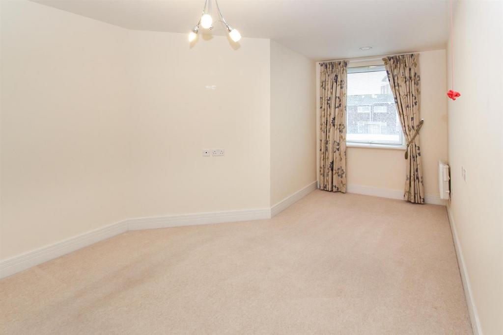Bedroom..jpg
