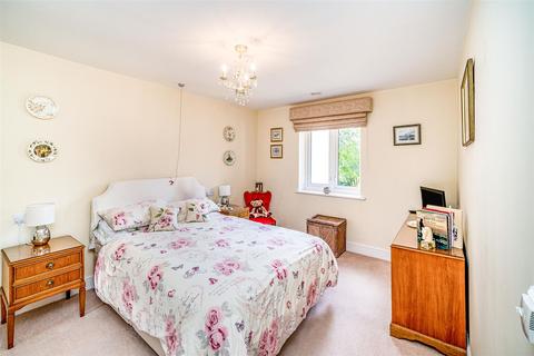 2 bedroom apartment for sale - Wardington Court, Welford Road, Kingsthorpe, Northampton, NN2 8FR