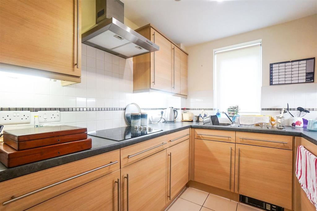 Kitchen (2).jpg