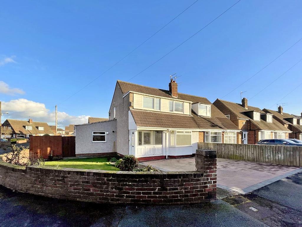 Wheatall Drive, Whitburn, Sunderland 4 bed semidetached house £215,000