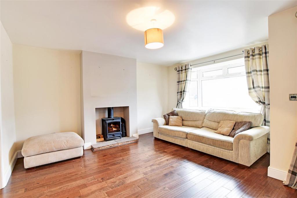 Wheatall Drive, Whitburn, Sunderland 4 bed semidetached house £215,000