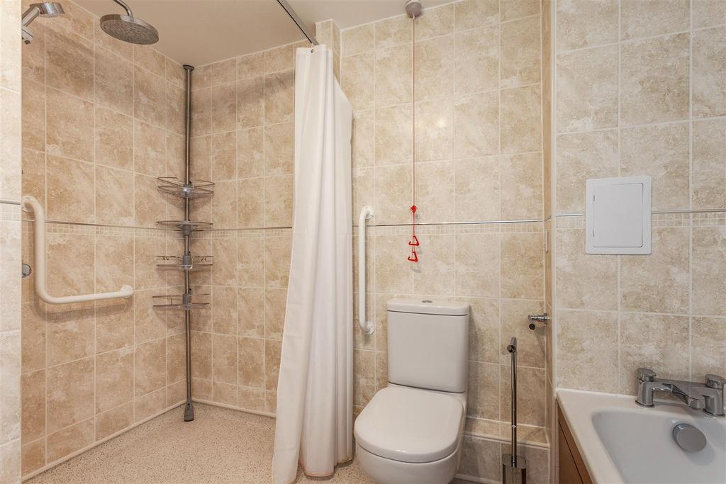Bathroom 12 FC.jpg