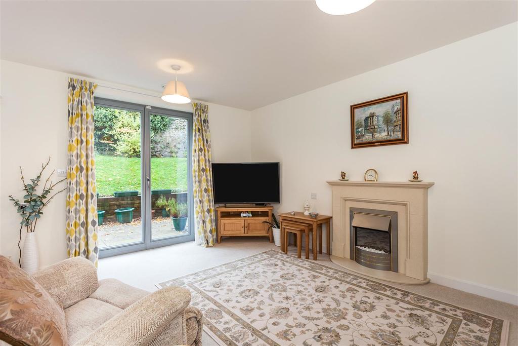 Living Room 12 FC(b).jpg