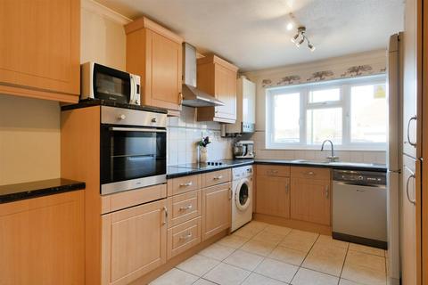 39 Blenheim Road, Yapton, Arundel, BN18 0HH