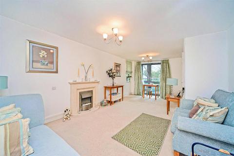 2 bedroom apartment for sale - Dial Stone, Queens Road, Weybridge, Surrey, KT13 9DE