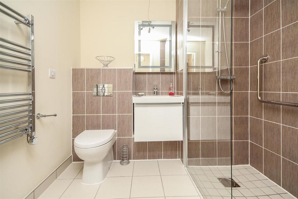 Shower Room.jpg