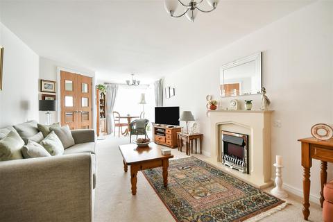 2 bedroom apartment for sale - Bowles Court, Chippenham