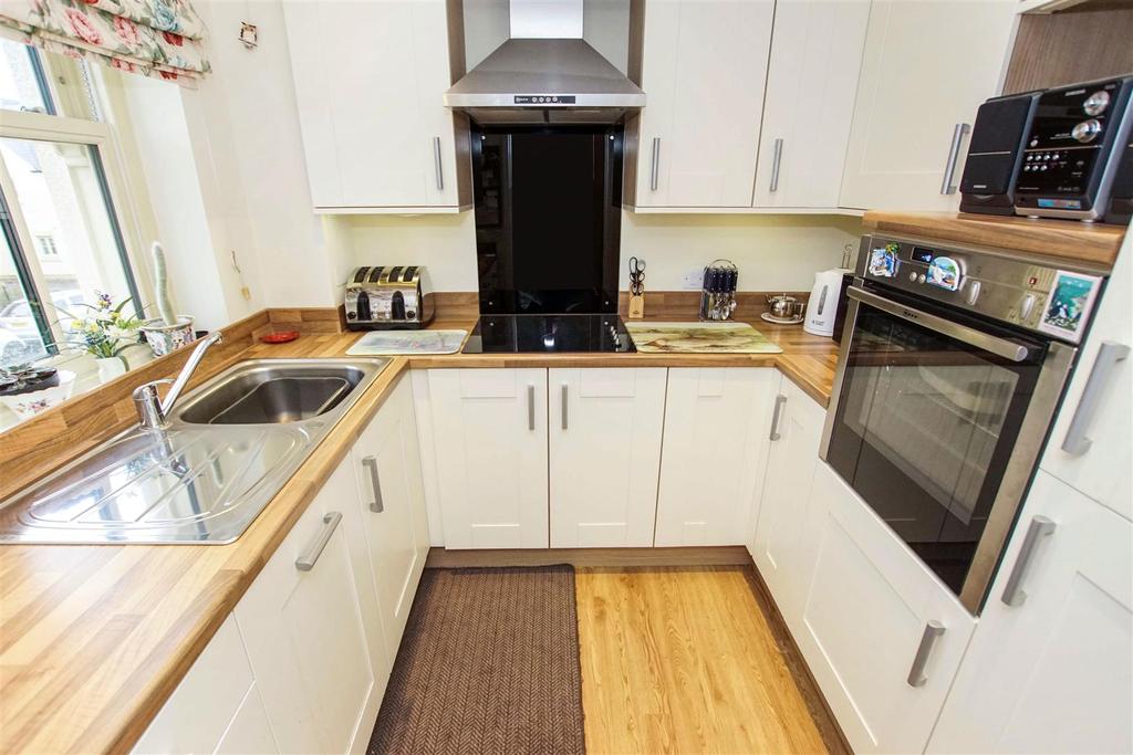 Kitchen..jpg