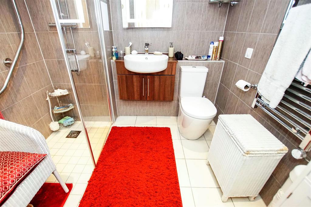 Shower Room.jpg
