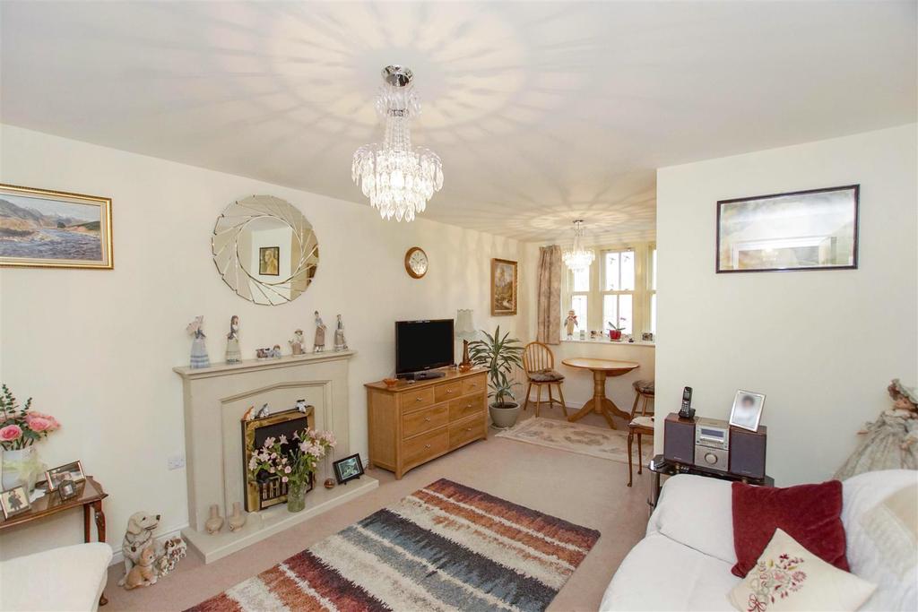 Living Room..jpg