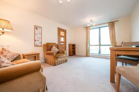 1 bedroom apartment for sale, Jenner Court, St. Georges Road, Cheltenham, Gloucestershire, GL50 3ER