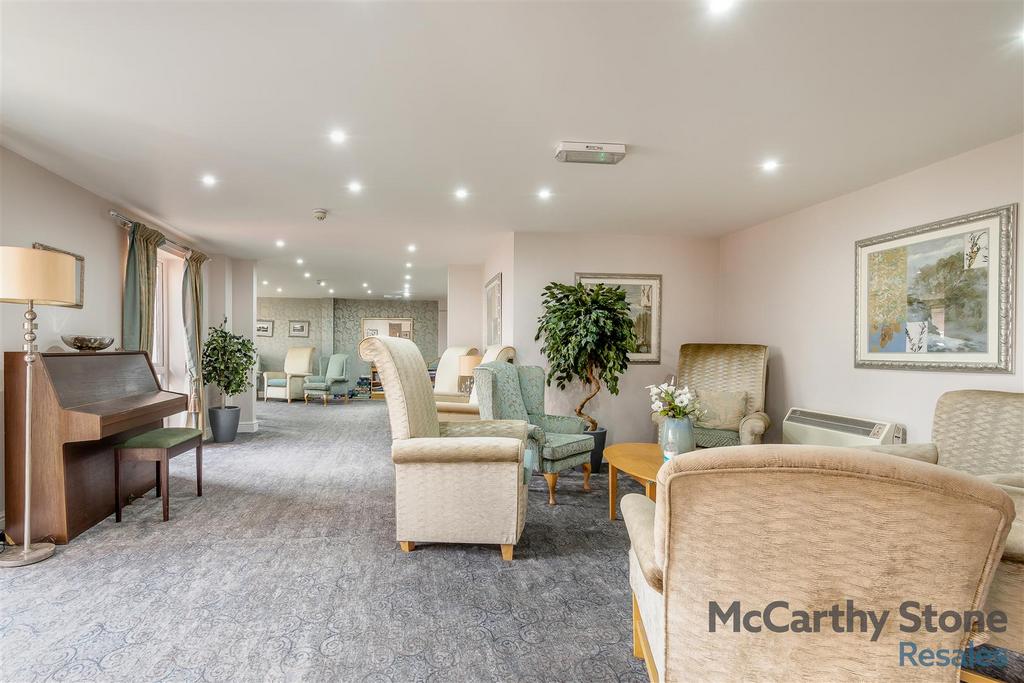 8640637-interior22.jpg