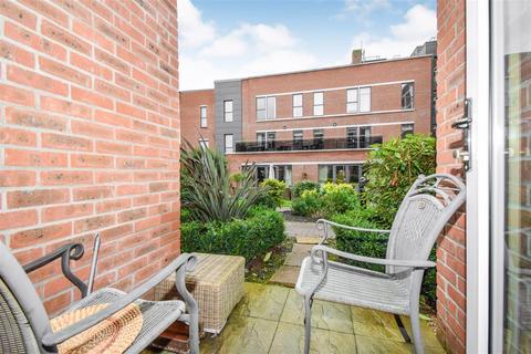 2 bedroom apartment for sale, Glenhills Court, Little Glen Road, Glen Parva, Leicester, LE2 9DH