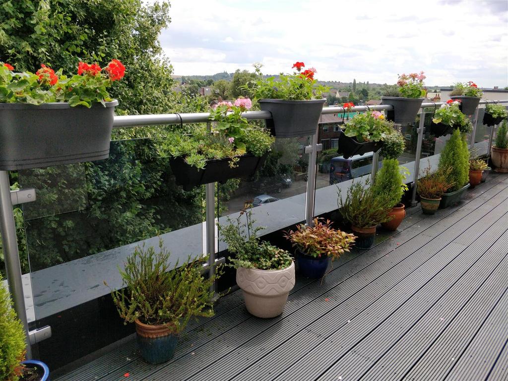 Balcony 1.jpg