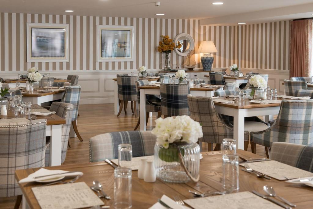 River-View Dining .jpg