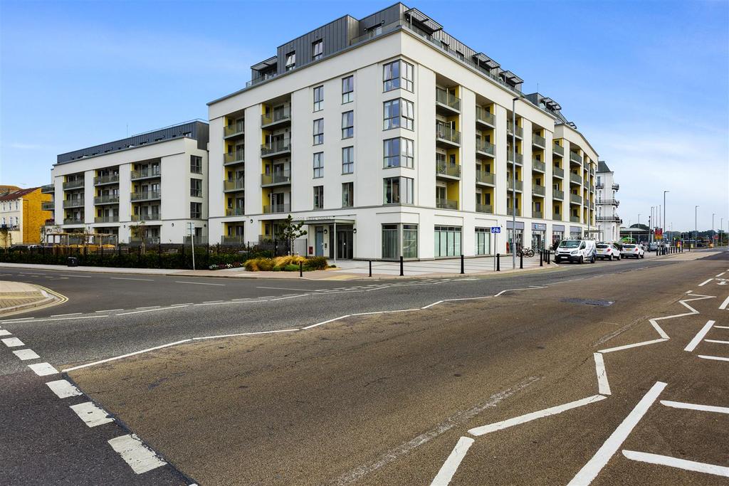 Savoy House, South Parade, Southsea 2 bed apartment £469,000