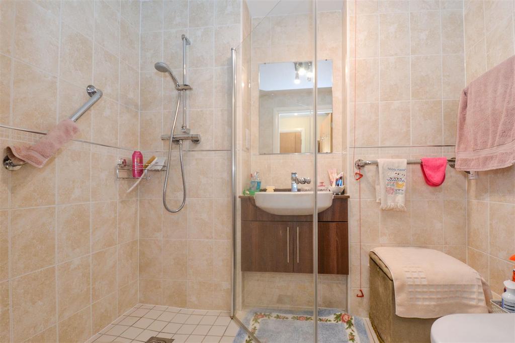 Shower Room.jpg