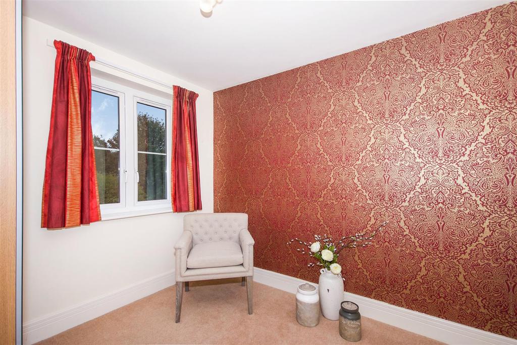 Bedroom 2 (2).jpg