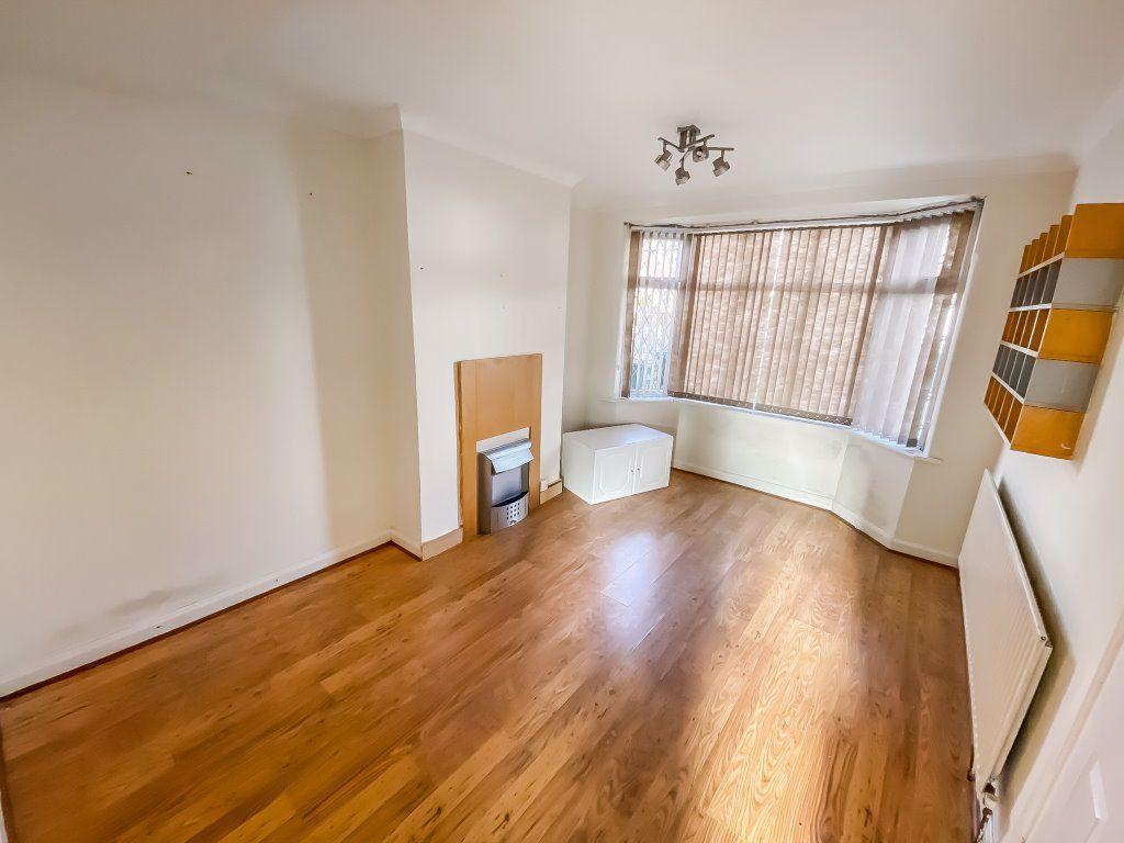 Crossway Road, Finham, Coventry, CV3 6JP 3 bed terraced house £825