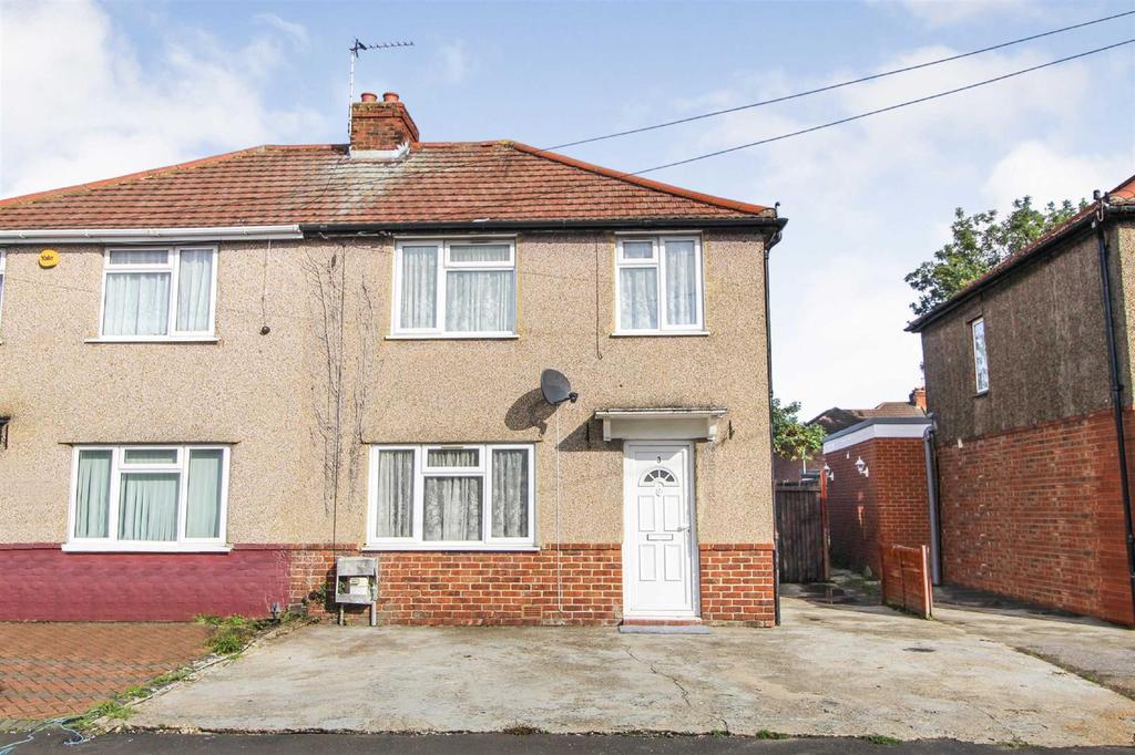 Elmwood Road, Wexham, Slough 3 bed semidetached house £385,000