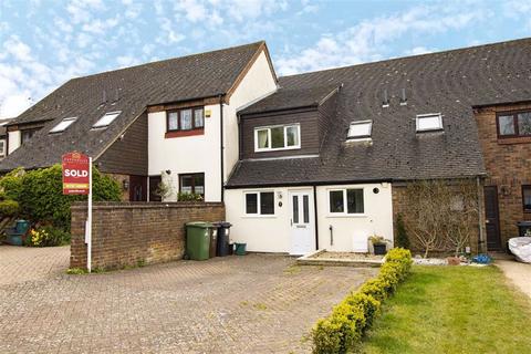 3 Boling Brook, St Albans, AL4 9NP