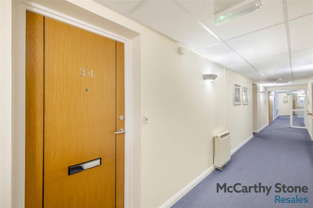 8630891-interior12.jpg
