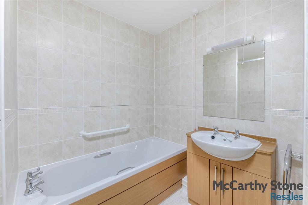8630891-interior11.jpg